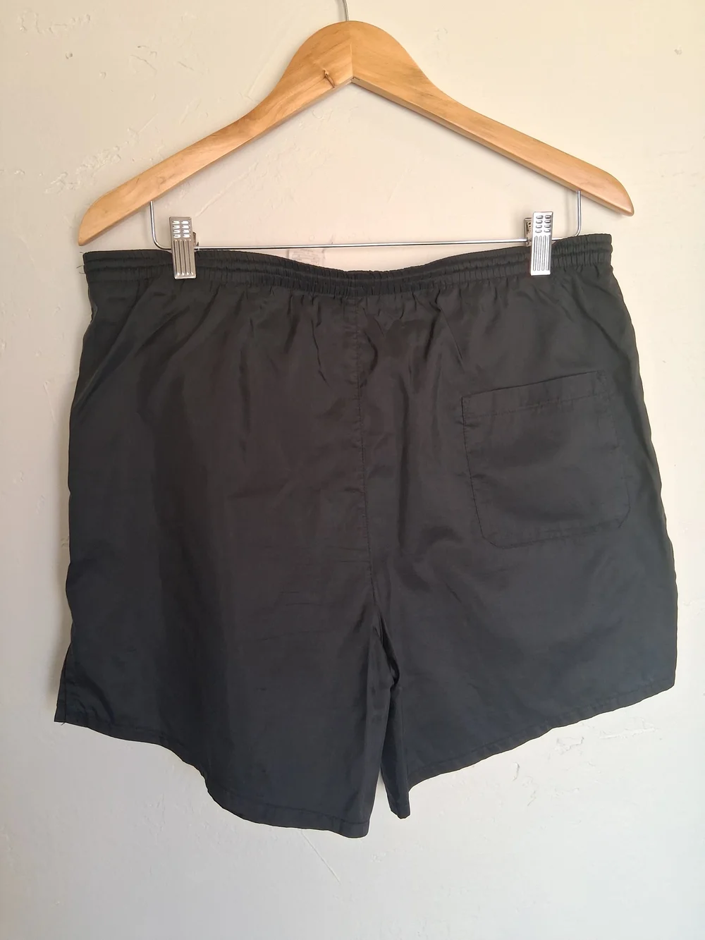 Nike Vintage Swim Trunks Men’s Medium Black Shorts Mesh Lined Swoosh Logo Beach
